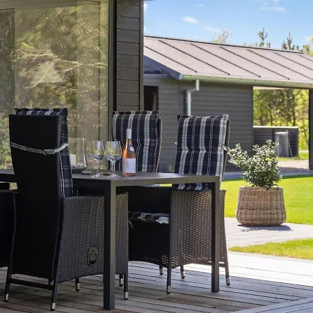 Holiday home Evia - 500m From The Sea In Ne Jutland By Interhome Hals