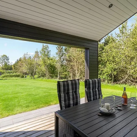 Evia - 500m From The Sea By Interhome *